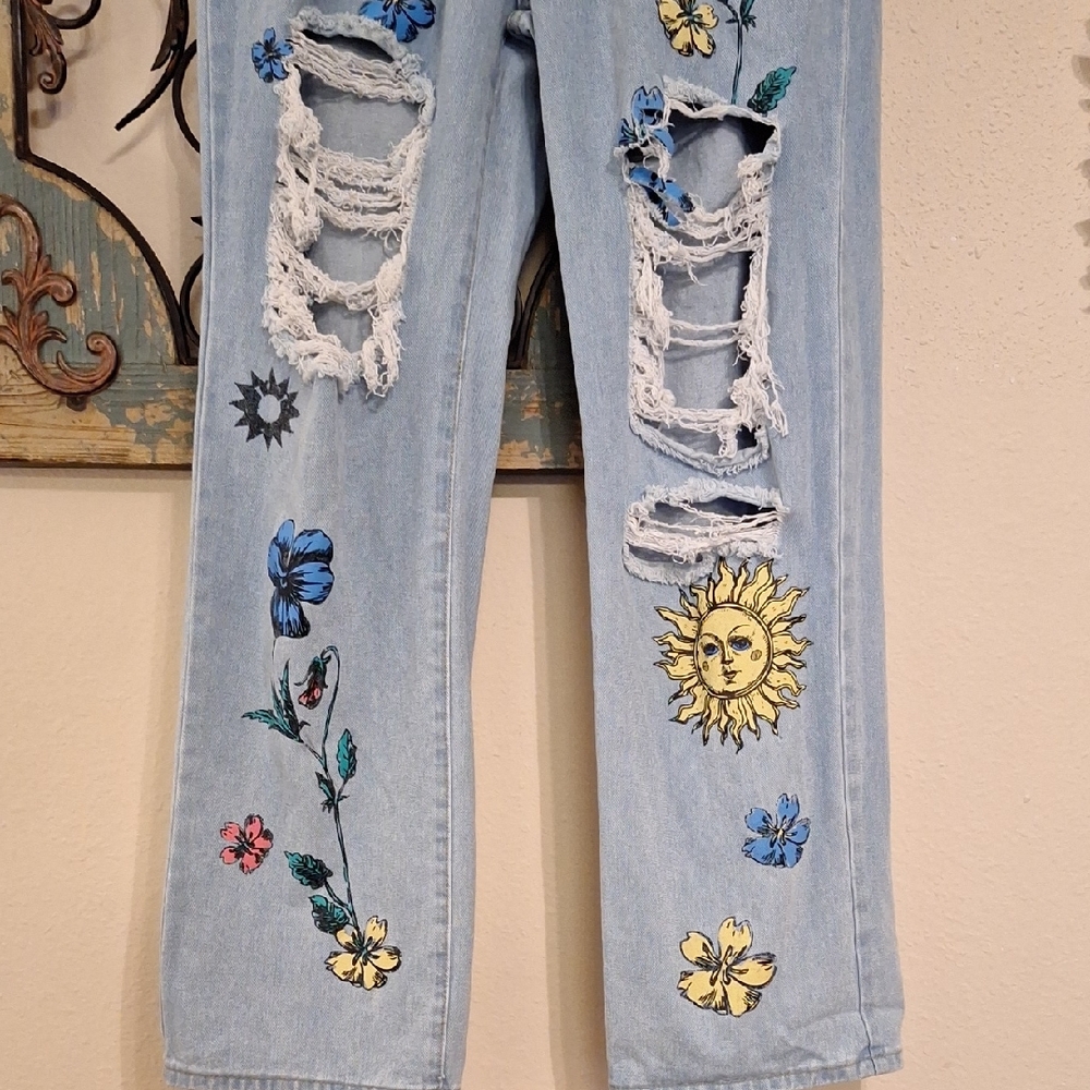 Sunflower Embroidered Ripped Wide Leg Jeans. Excellent Condition NWOT Size Large - Picture 9 of 12